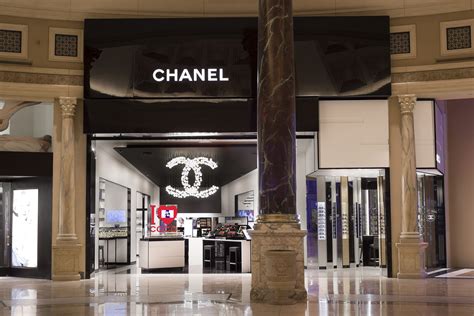 biggest chanel store.